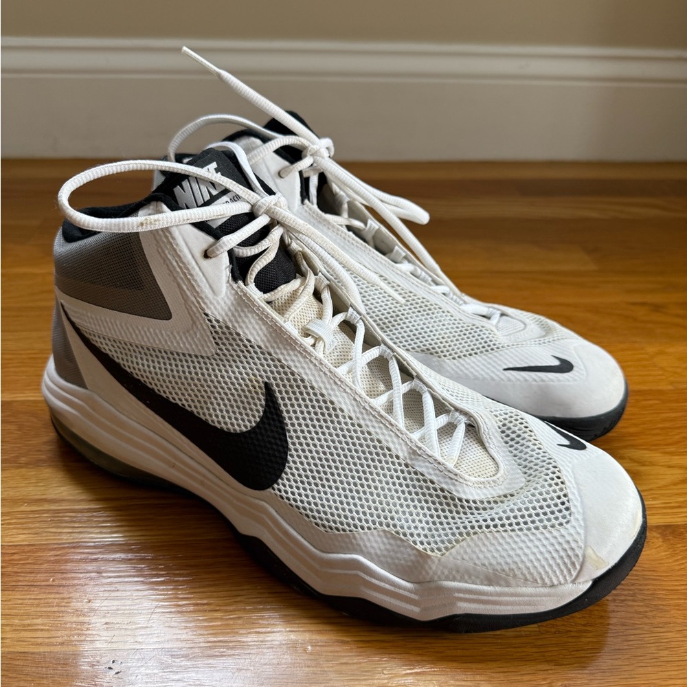 Nike Men's Air Max Audacity White and Black Basketball Sneakers Men’s Size 13